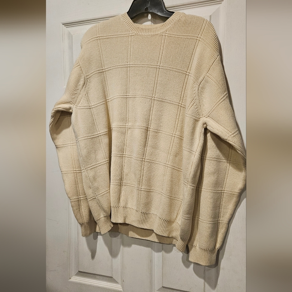 ARROW SWEATER